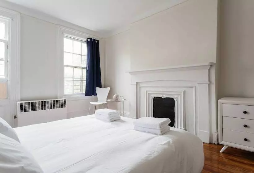 West Village 2 Br And Private Roof Deck
