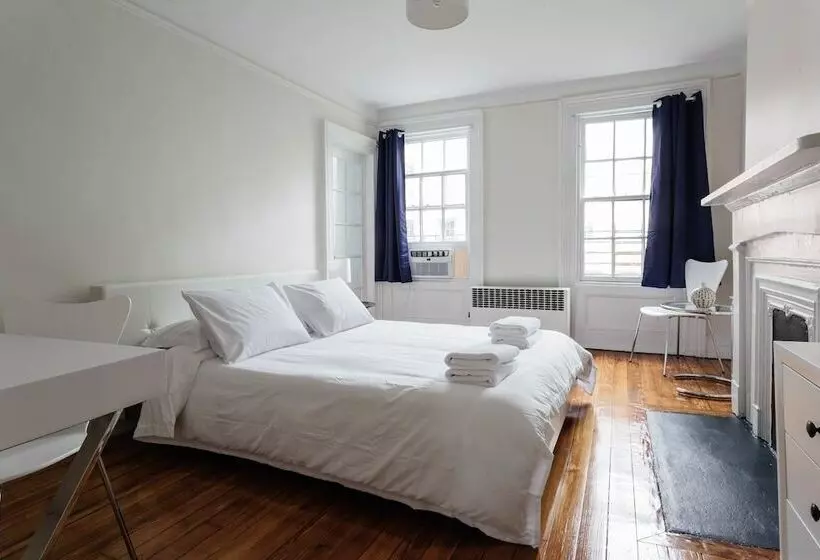 West Village 2 Br And Private Roof Deck