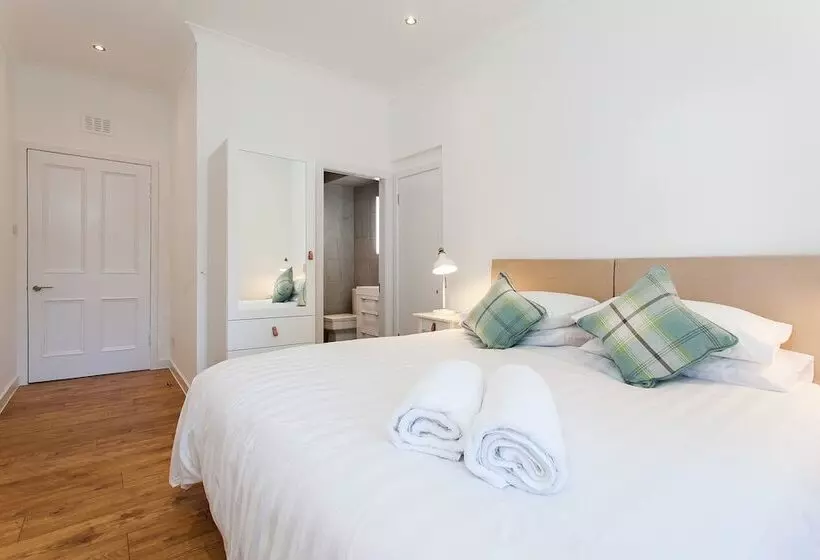 The Old Manse House   Apartment