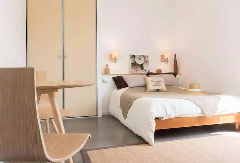 تختخواب و صبحانه Chambre D Hôtes Le Secadou