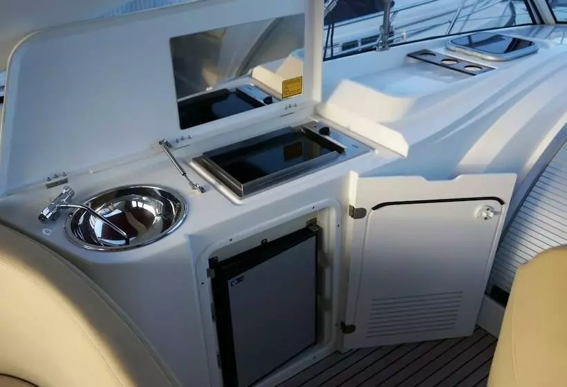 هتل Bateau De Prestige