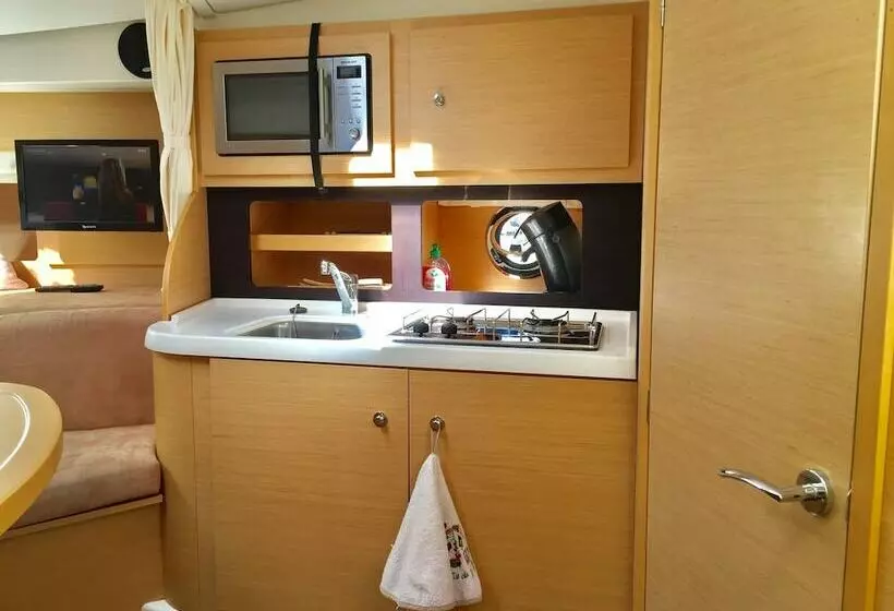 هتل Bateau De Prestige