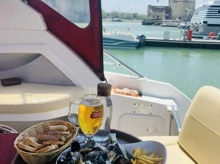 هتل Bateau De Prestige