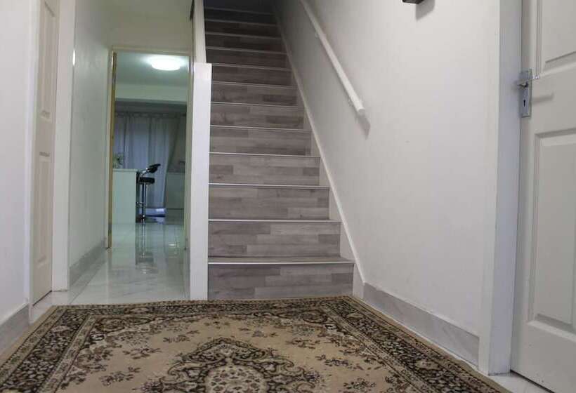 بنسيون Sidney Place