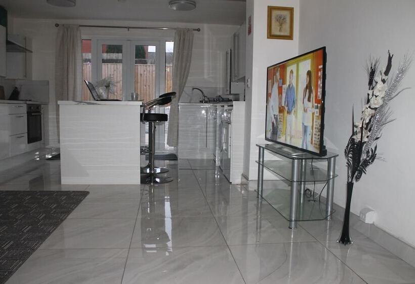 بنسيون Sidney Place