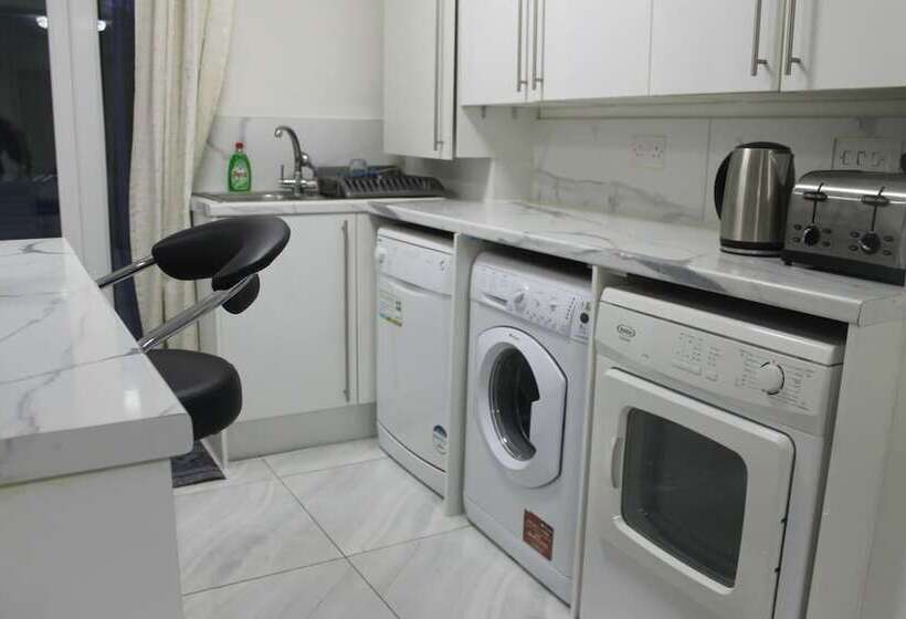 بنسيون Sidney Place