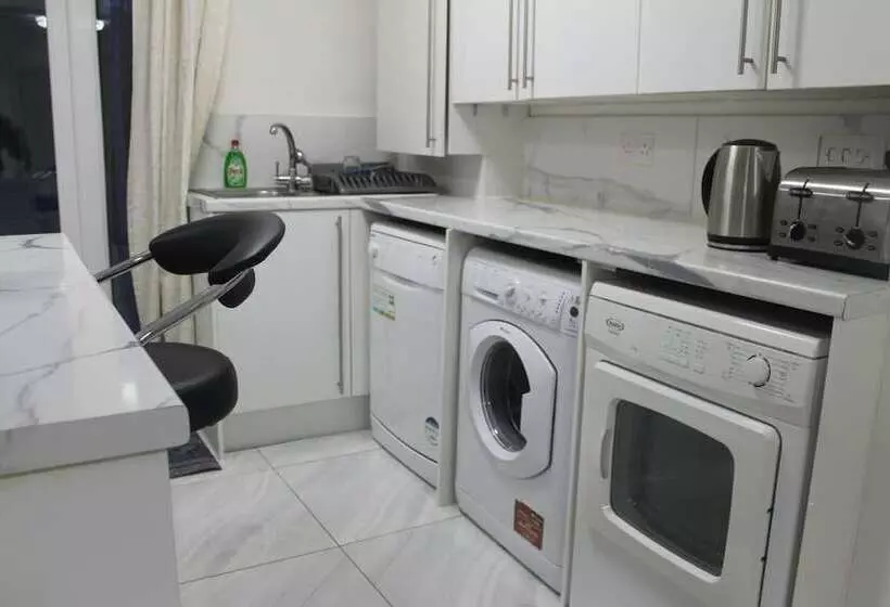 پانسیون Sidney Place