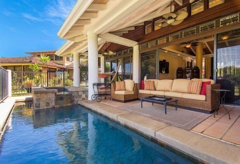 Rate Elegant Home With Hot Tub And Pool On Makai Golf Course