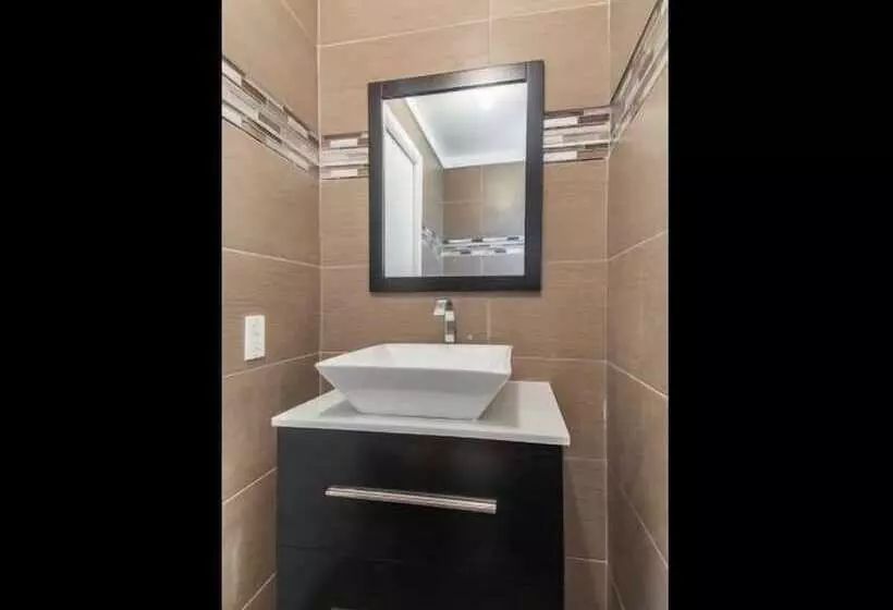 Rate Elegant Home With Hot Tub And Pool On Makai Golf Course