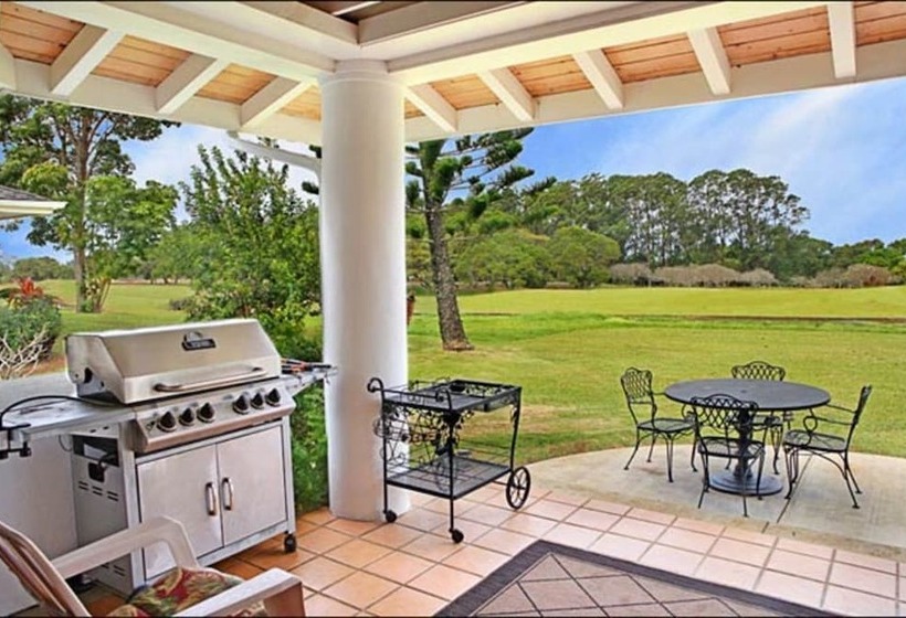 Rate Elegant Home With Hot Tub And Pool On Makai Golf Course