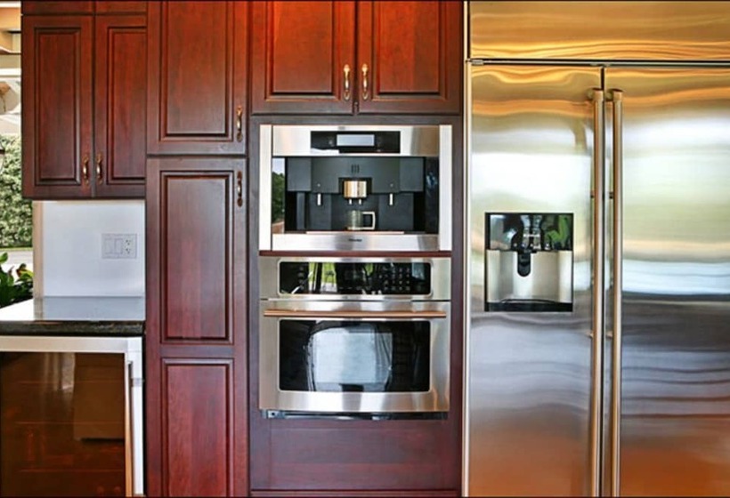 Rate Elegant Home With Hot Tub And Pool On Makai Golf Course