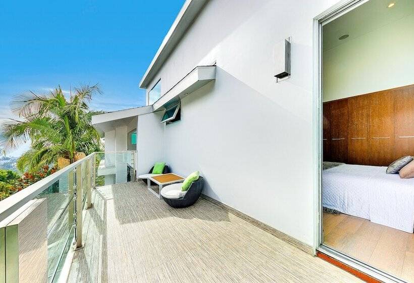 Villa Genesis Hollywood Estate With Stunning Views