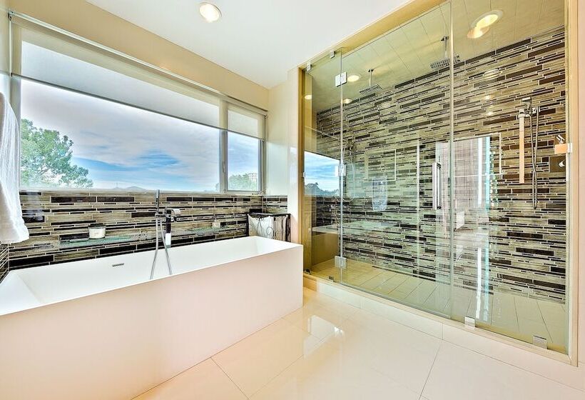 Villa Genesis Hollywood Estate With Stunning Views