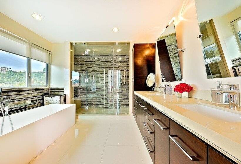 Villa Genesis Hollywood Estate With Stunning Views