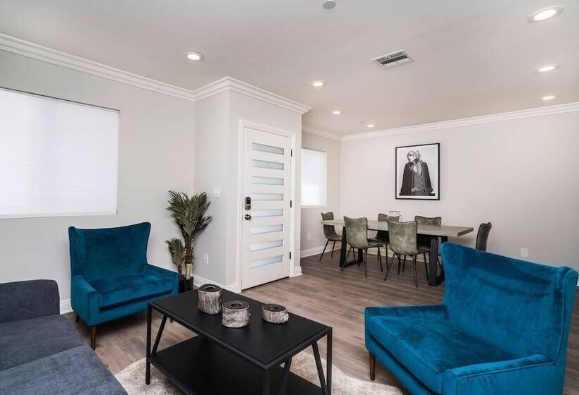 Brand New Luxury 3bdr Townhome In Silver Lake