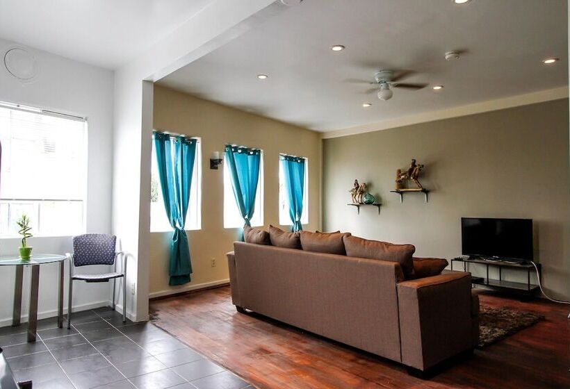 Furnished Los Angeles Apartments