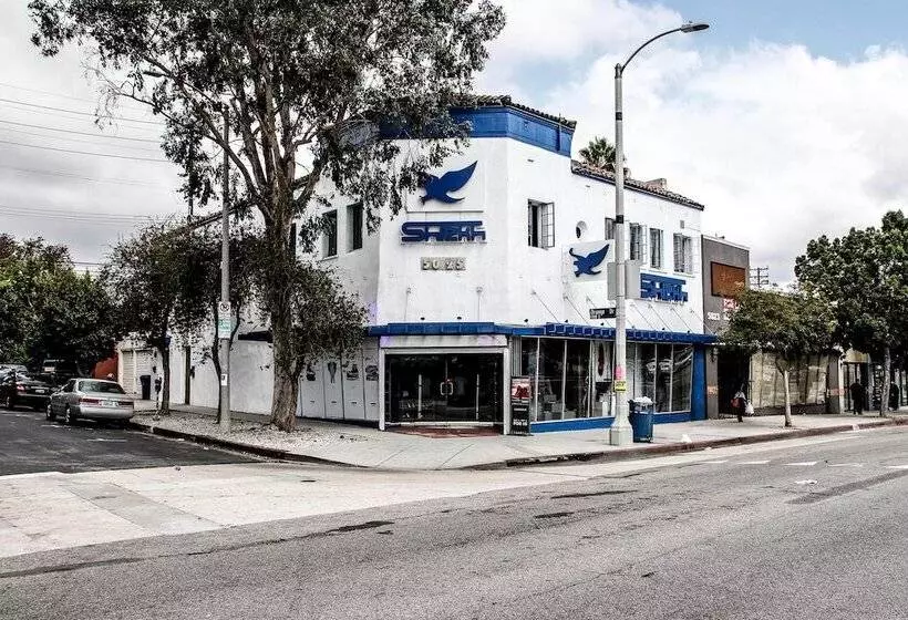 Furnished Los Angeles Apartments