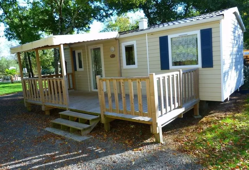 Hotelli Mobil Home Xxl 4 Chambres   Camping Le Domaine D Oléron