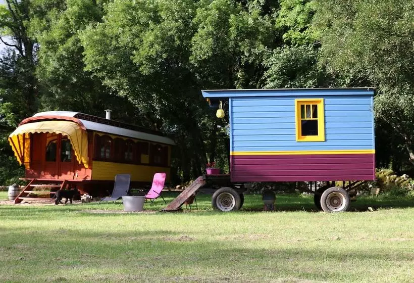 Les Roulottes Du Lot