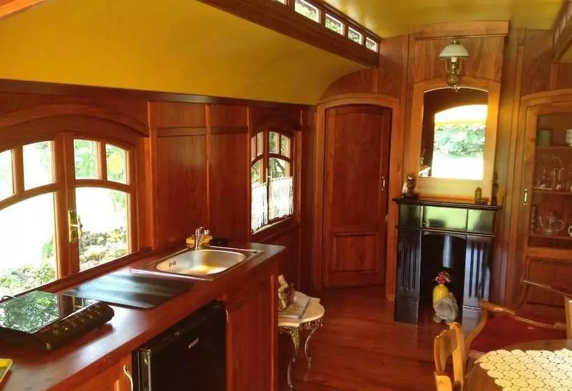 Les Roulottes Du Lot