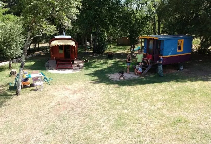 Les Roulottes Du Lot