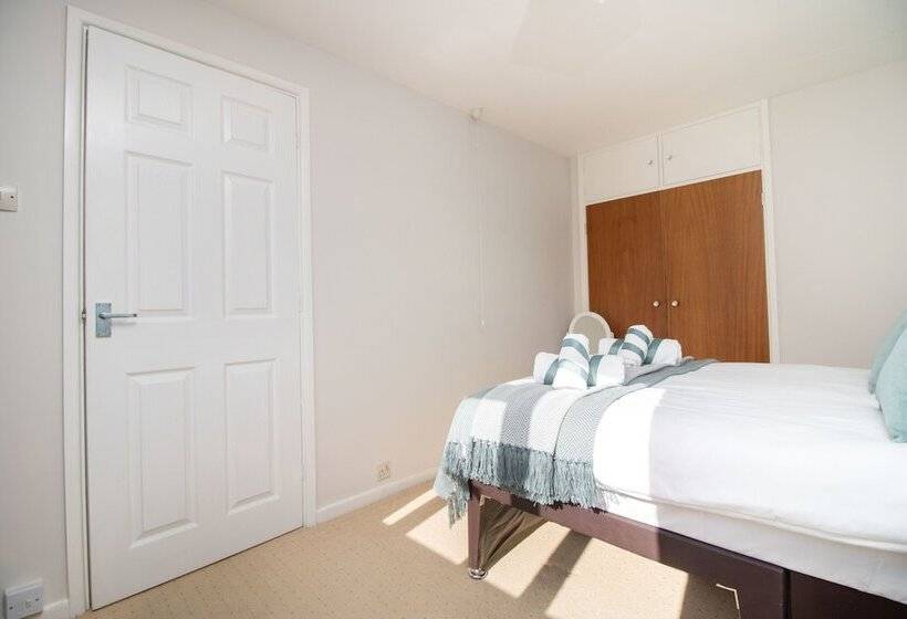 ペンション Rivermead Serviced Accommodation