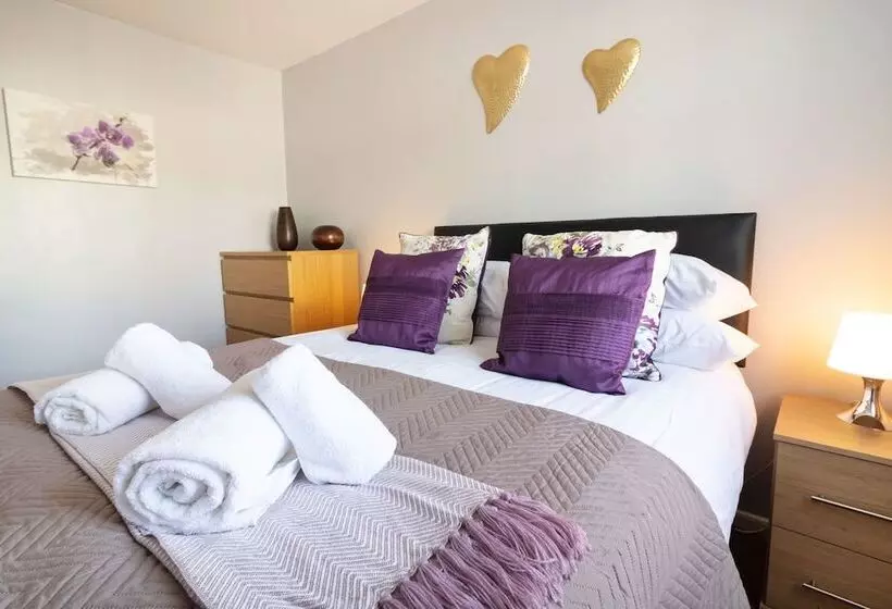 ペンション Rivermead Serviced Accommodation