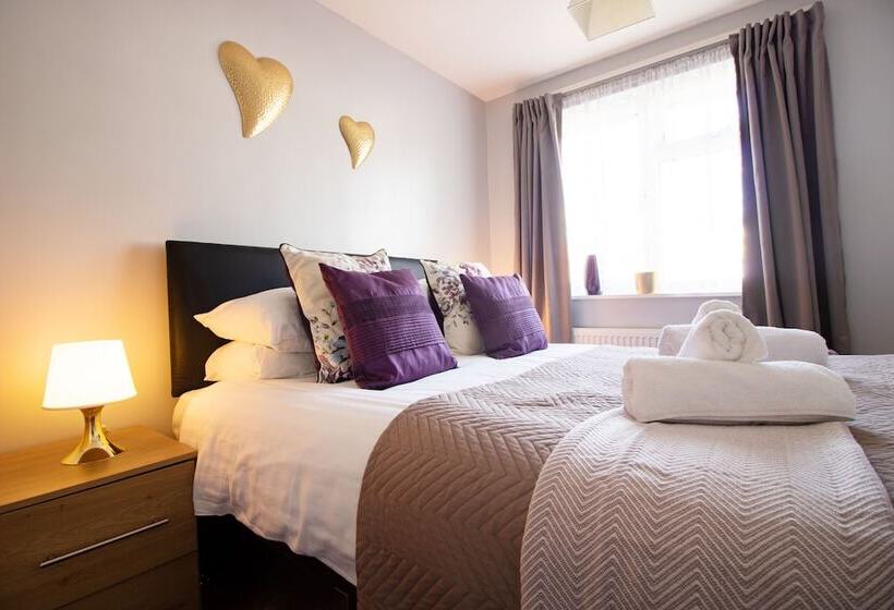 ペンション Rivermead Serviced Accommodation