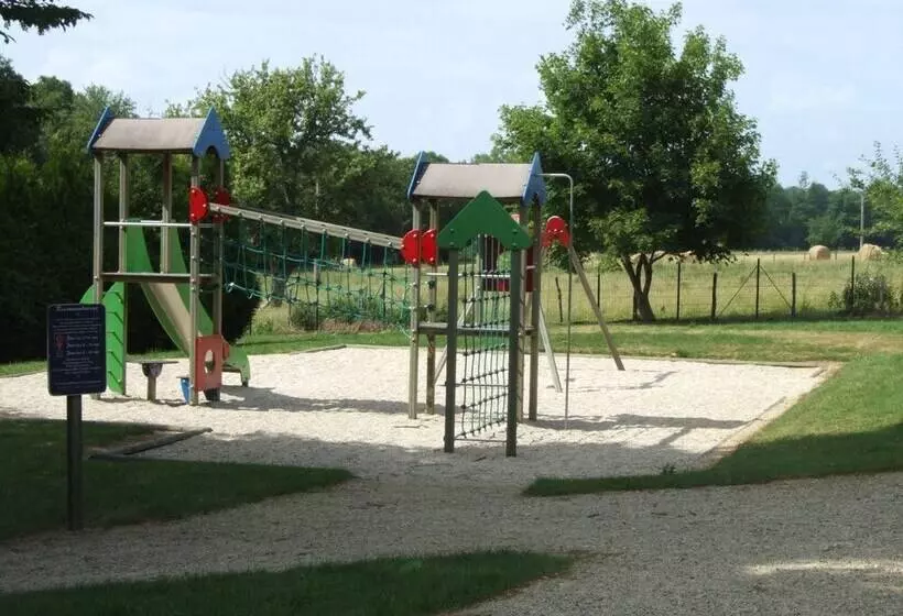 Hotelli Camping La Croix Badeau   Mobilehomes