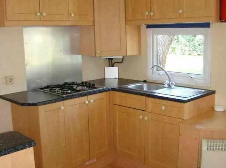 Hotelli Camping La Croix Badeau   Mobilehomes