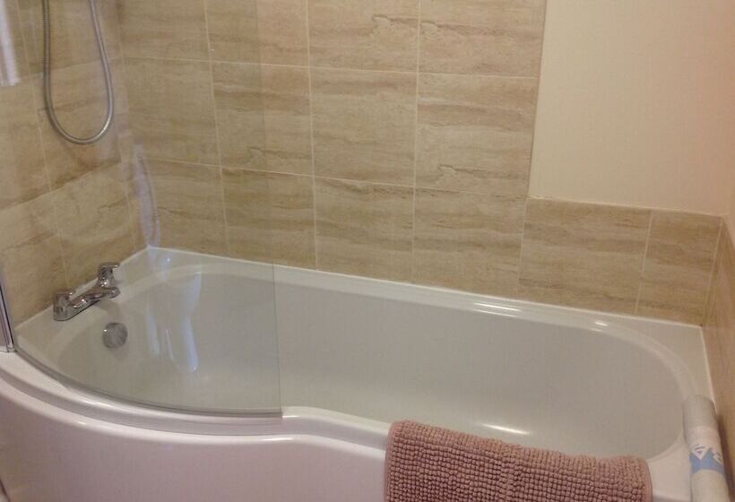 Pretty Properties Tillage Green