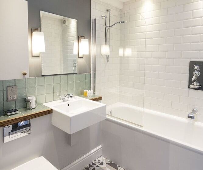 Hampstead Enjoy The Exclusive Atmosphere