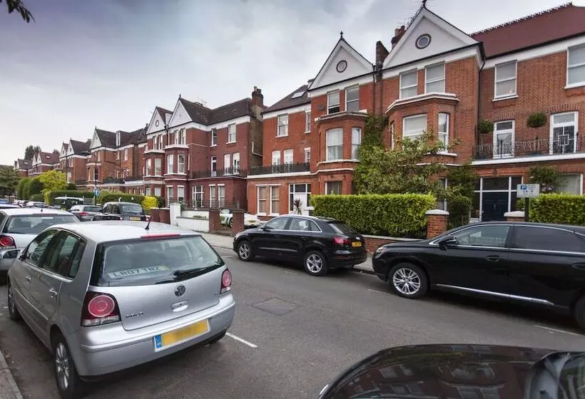 Hampstead Enjoy The Exclusive Atmosphere