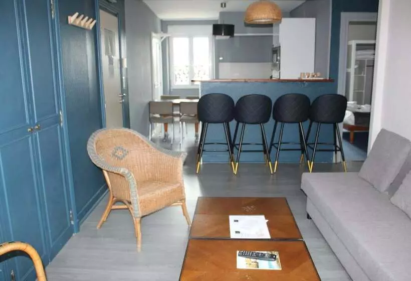 Hotelli Hôtel Des Pins