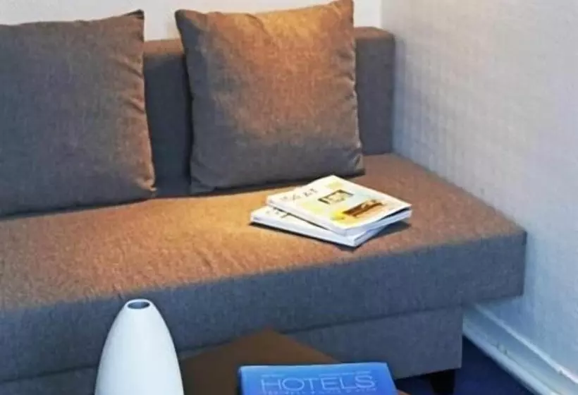 Hotelli Hôtel Des Pins