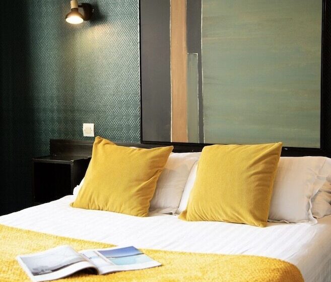 ホテル Hôtel Des Pins