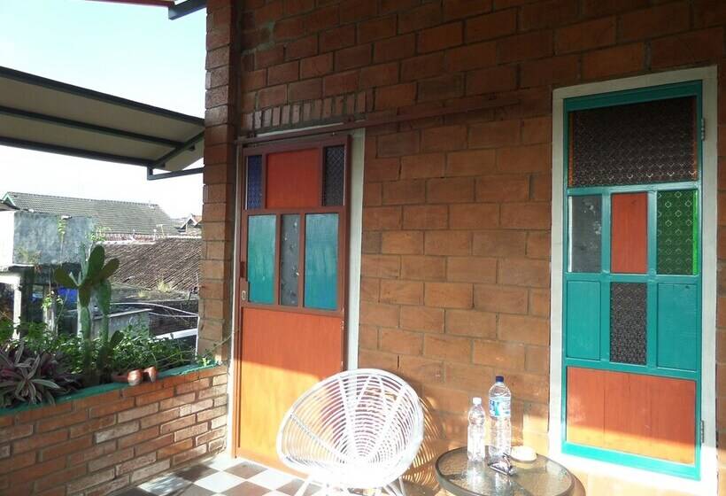 Hotel Omah Ndeliq Jogja