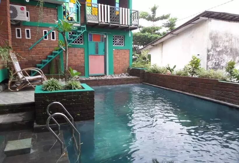 هتل Omah Ndeliq Jogja