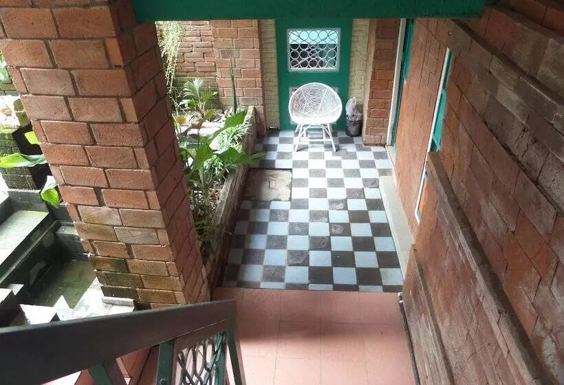 هتل Omah Ndeliq Jogja