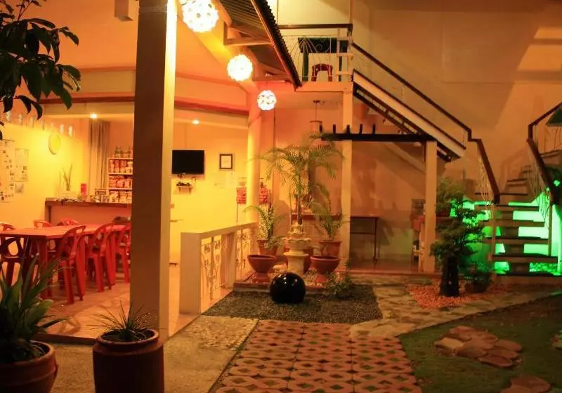 هتل Oslob Malonzo Pension House