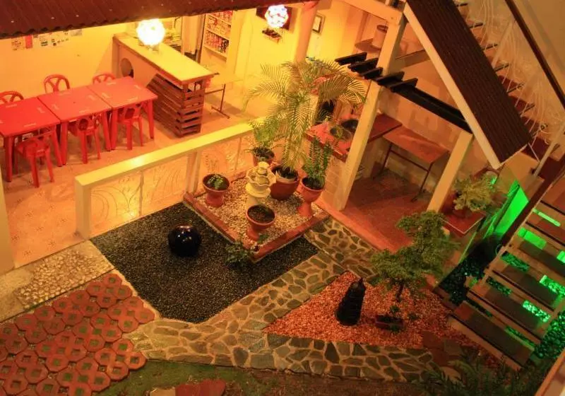 هتل Oslob Malonzo Pension House