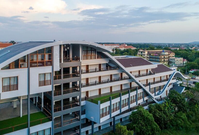 هتل Pacific Premier Resort & Spa