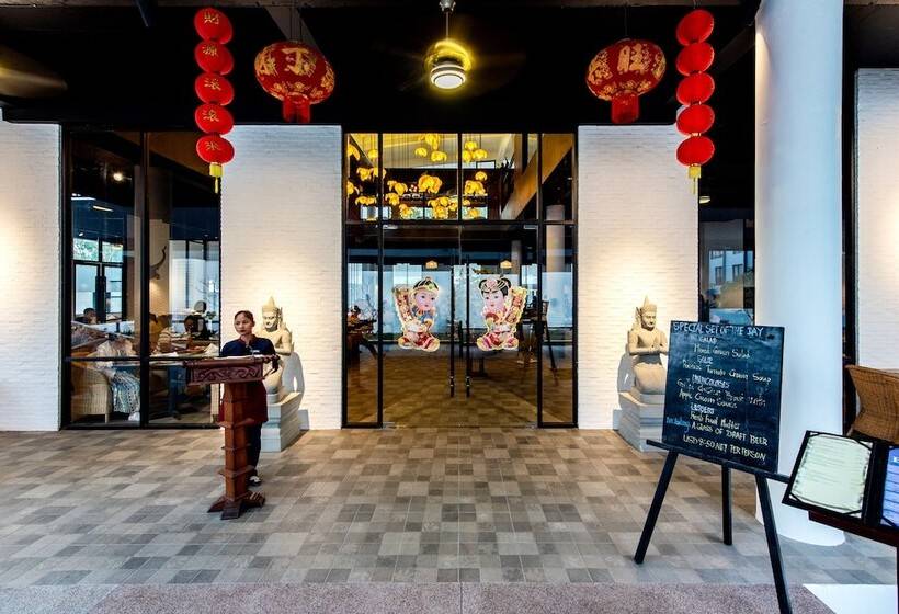 هتل Pacific Premier Resort & Spa