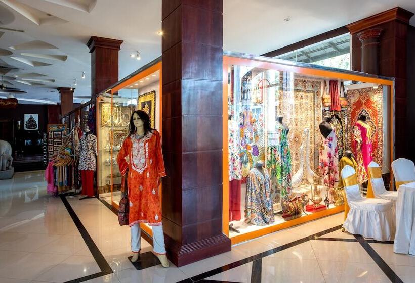 هتل Pacific Premier Resort & Spa