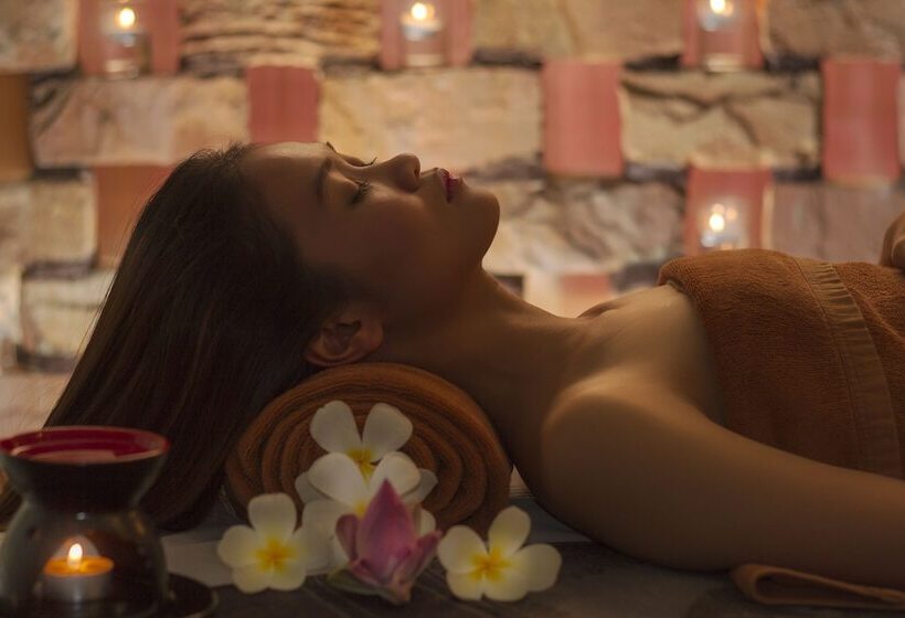 هتل Pacific Premier Resort & Spa