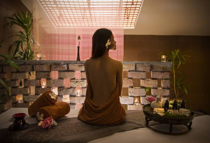 هتل Pacific Premier Resort & Spa