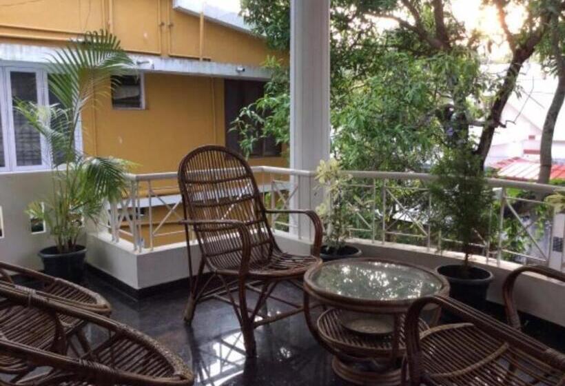 Veda Wellness B&b And Yoga Centre