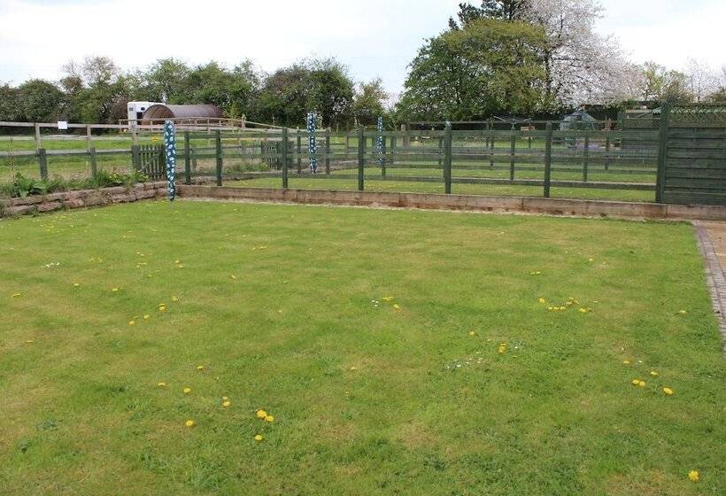 Whitley Elm Cottages