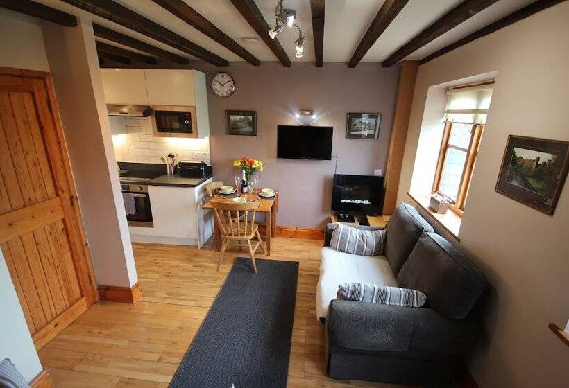 Whitley Elm Cottages