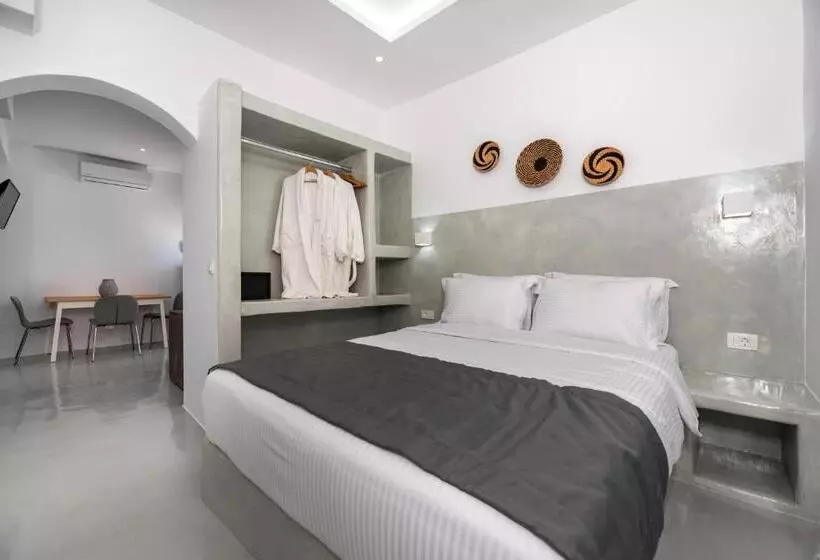 Aerenia Luxury Suites